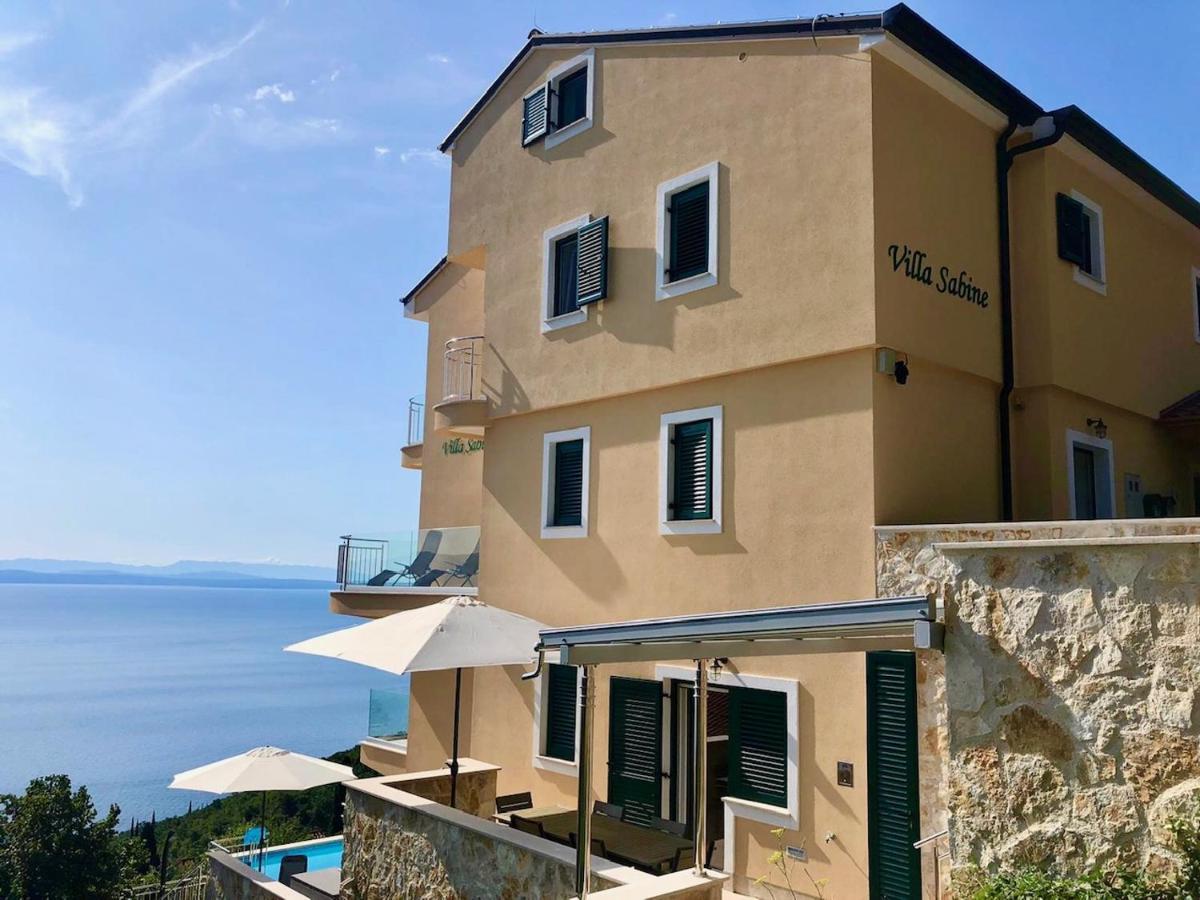 Villa Sabine Apartment Losinj 密德维亚 外观 照片