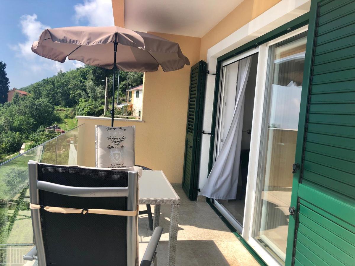 Villa Sabine Apartment Losinj 密德维亚 外观 照片