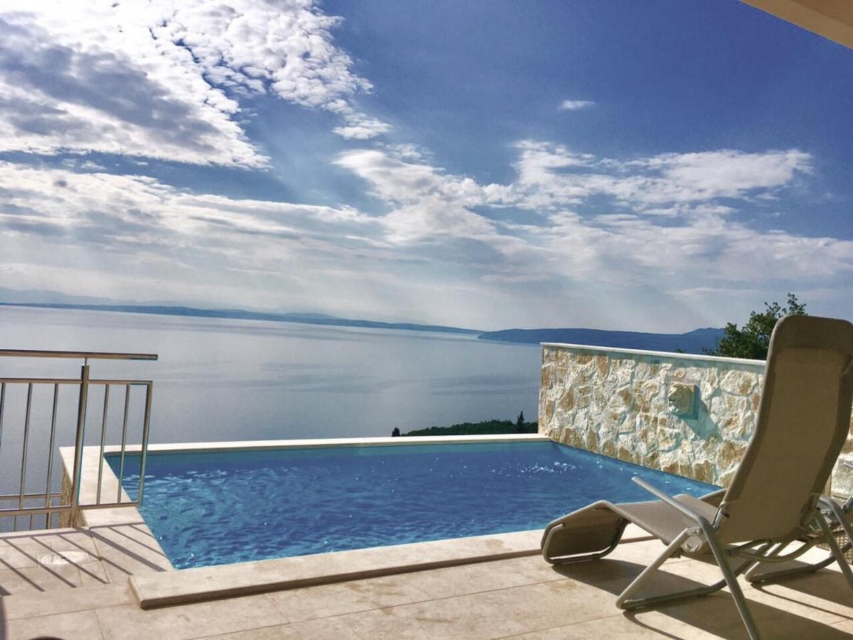 Villa Sabine Apartment Losinj 密德维亚 外观 照片